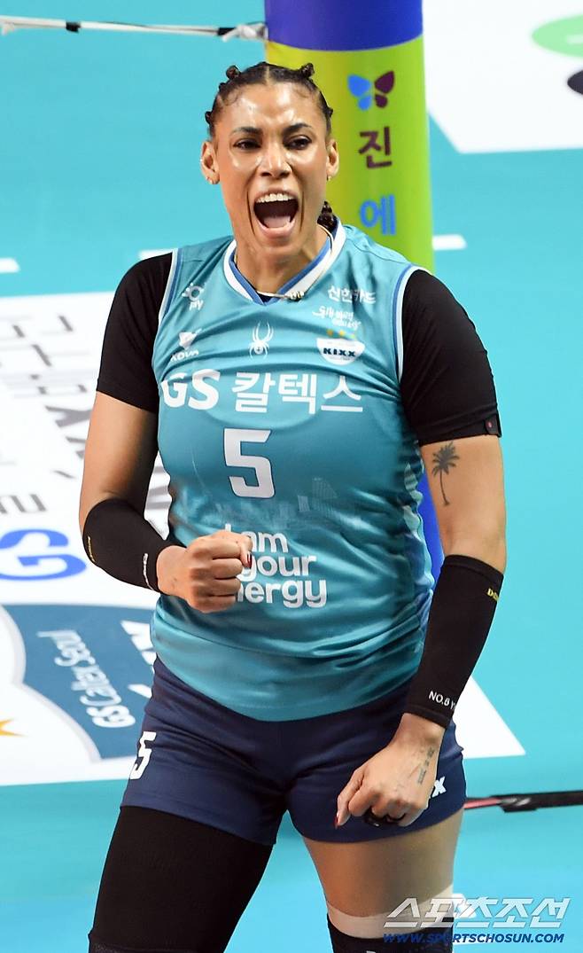 24일 장충체육관에서 열린 V리그 준PO GS칼텍스와 흥국생명의 경기. GS칼텍스 실바가 득점 후 환호하고 있다. 장충=박재만 기자 pjm@sportschosun.com/2026.03.24/