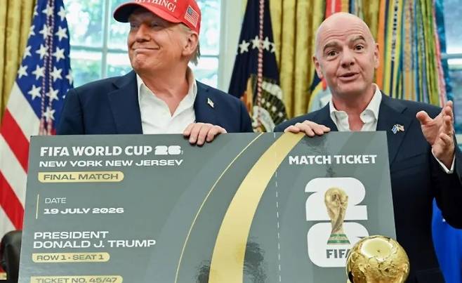 오는 6월11일(현지시간) 개막하는 북중미 월드텁 티켓이 너무 비싸다고 유럽 축구팬 연합(Football Supporters Europe·FSE)이 공식 항의했다. [사진출처 = BBC]