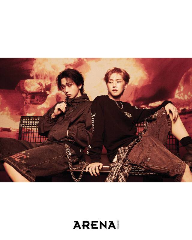 그룹 보이넥스트도어/아레나 옴므 플러스