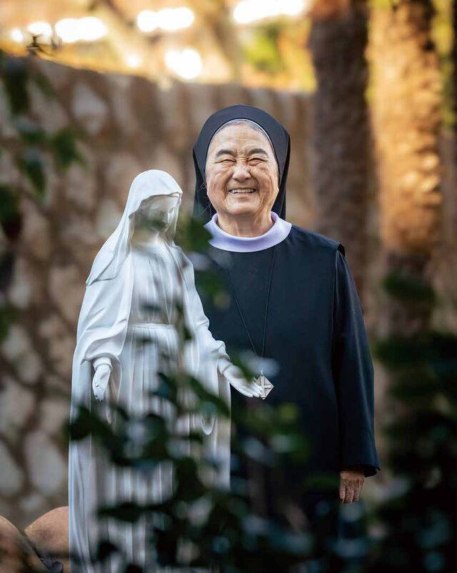 시인 이해인 수녀.