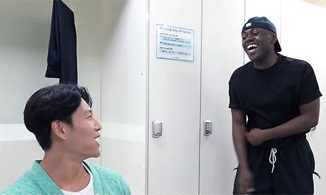 자칫 오해를 부를 수 있었던 김종국의 ‘축의금 타박’은 후배를 향한 투박한 동료애의 표현이었다. 김종국 유튜브 채널 캡처