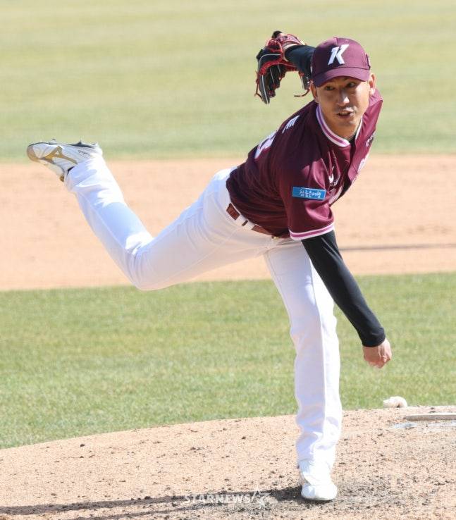 뛰어난 투구를 선보인 키움 히어로즈 아시아 쿼터 유토. /사진=김진경 대기자