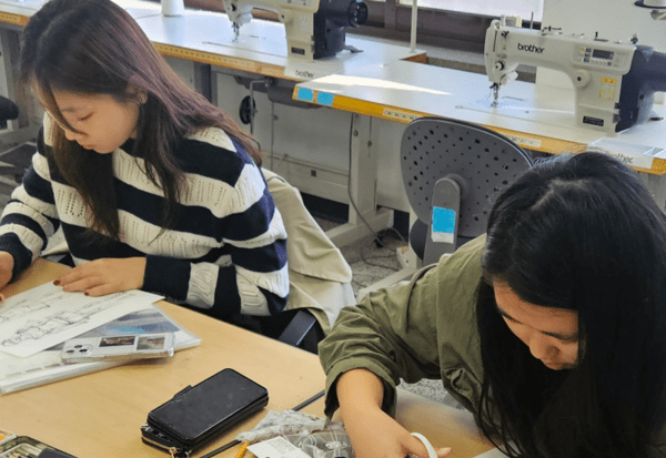 해오름 공유학교 학점인정형 과정 중 하나인 패션디자인의 기초수업.