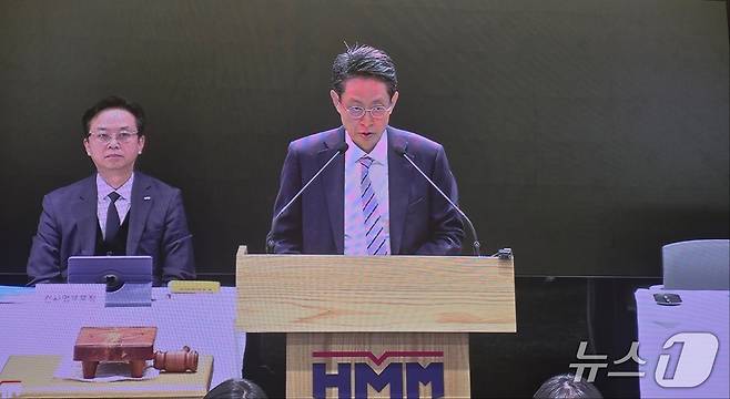 최원혁 HMM 대표이사 사장이 26일 서울 본사에서 열린 HMM 제50기 정기주주총회에서 주주들의 질의에 답하고 있다. 2026.03.26 ⓒ 뉴스1 양새롬 기자