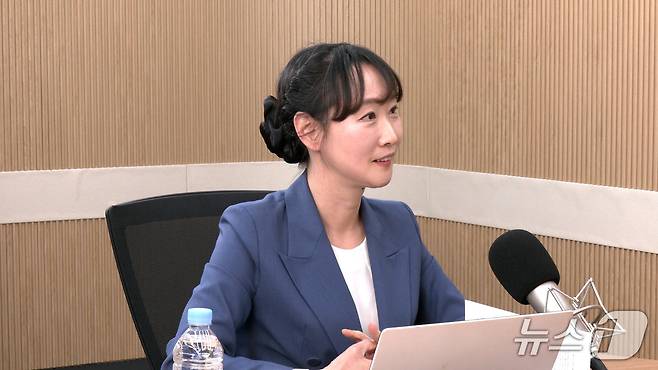 이지은 더불어민주당 대변인이 26일 뉴스1TV '팩트앤뷰'에 출연해 질문에 답하고 있다.(뉴스1TV '팩트앤뷰' 캡처)