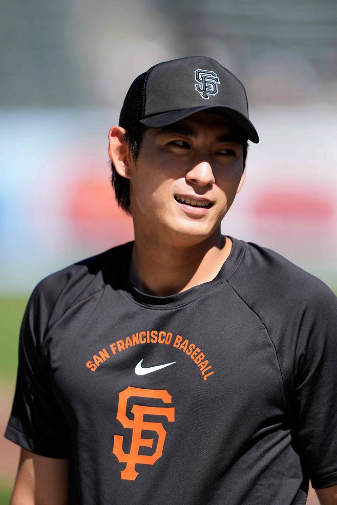 SAN FRANCISCO, CALIFORNIA - MARCH 25: Jung Hoo Lee #51 of the San Francisco Giants looks on during batting practice before the game against the New York Yankees on Opening Day at Oracle Park on March 25, 2026 in San Francisco, California.   Thearon W. Henderson/Getty Images/AFP (Photo by Thearon W. Henderson / GETTY IMAGES NORTH AMERICA / Getty Images via AFP)







<저작권자(c) 연합뉴스, 무단 전재-재배포, AI 학습 및 활용 금지>