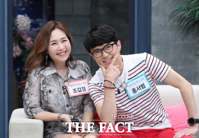 가수 조갑경(왼쪽)·홍서범 부부의 아들 A씨가 결혼 생활 중 외도를 저질러 이혼한 사실이 알려졌다. /뉴시스