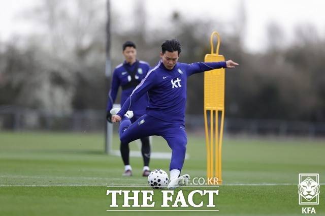 튀르키예 베식타시 이적 후 스트라이커 재능을 폭발시키고 있는 오현규의 영국 현진 슈팅 훈련./밀턴 케인스=KFA