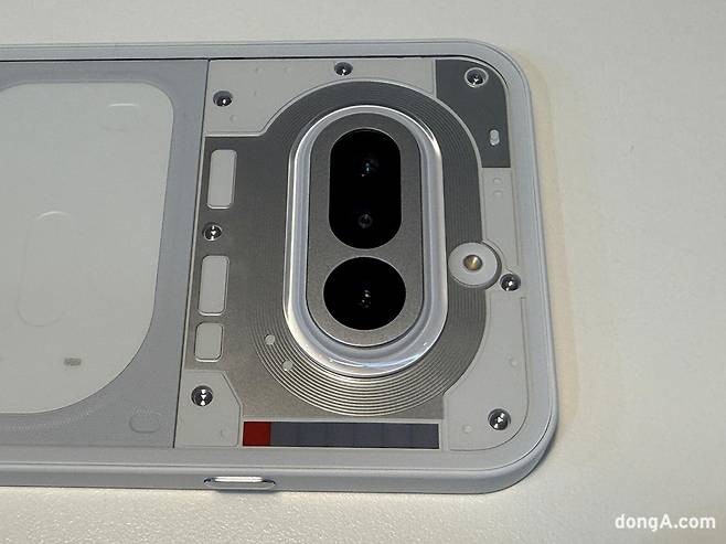 낫싱 폰 4a. 김상준 기자 ksj@donga.com