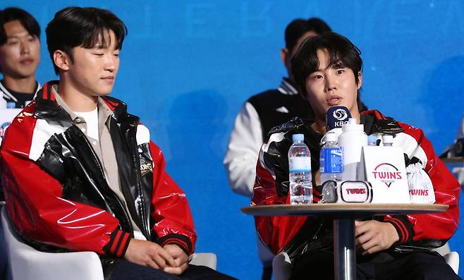 26일 오후 서울 잠실 롯데호텔 월드에서 열린 2026 신한 SOL KBO 리그 미디어데이&팬페스트’에서 LG 트윈스 임찬규 선수가 각오를 밝하고 있다. 2026.3.26. 뉴스1