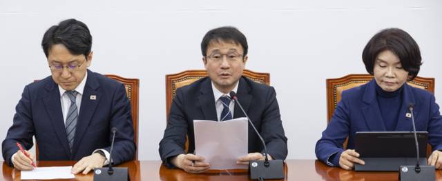 ▲ 더불어민주당 한병도 원내대표가 26일 국회에서 열린 정책조정회의에서 발언하고 있다. 연합뉴스