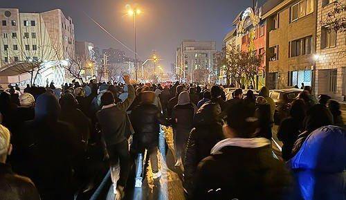 지난 1월 8일 테헤란에서 벌어진 반정부 시위. AP연합뉴스