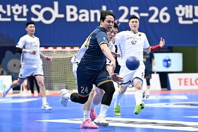 [서울=뉴시스] 핸드볼 인천도시공사의 강덕진. (사진=한국핸드볼연맹 제공) 2026.03.26. photo@newsis.com *재판매 및 DB 금지