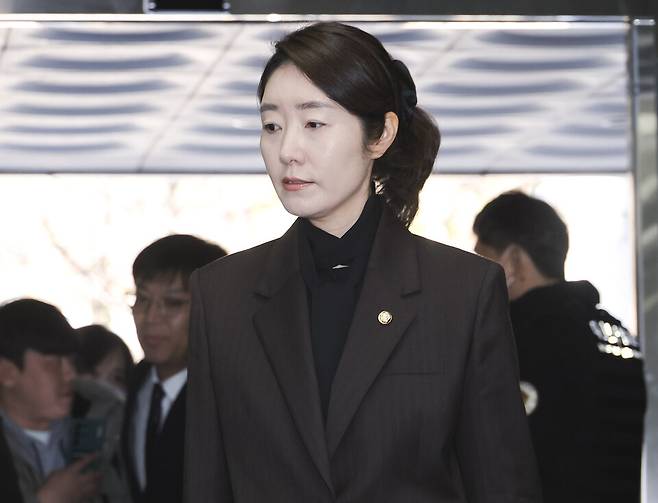 '1억 공천헌금'을 수수한 혐의를 받는 강선우 무소속 의원이 3월3일 서울 서초구 서울중앙지방법원에서 열린 구속 전 피의자 심문(영장실질심사)에 출석하고 있다. ⓒ시사저널 박정훈