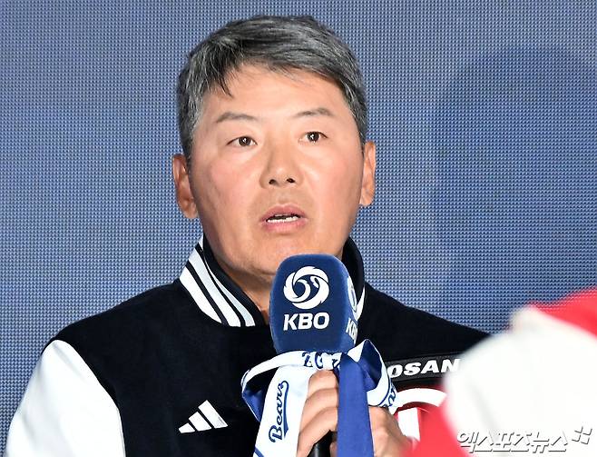 26일 오후 서울 송파구 롯데호텔 월드에서 열린 ‘2026 신한은행 SOL KBO’ 미디어데이, 두산 김원형 감독이 출사표를 말하고 있다. 잠실, 김한준 기자