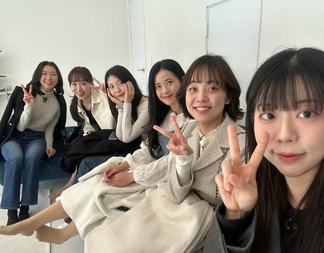 30기 여자 출연자 단체사진. 순자 계정.