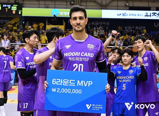 6라운드 MVP에 오른 우리카드의 아라우조 [한국배구연맹 제공. 재판매 및 DB 금지]