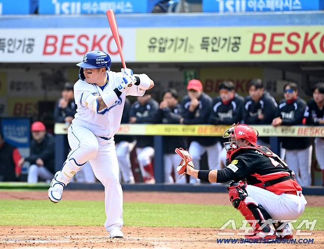 24일 대구삼성라이온즈파크에서 열린 KIA와 삼성의 시범경기. 2회말 삼성 최형우가 타격을 하고 있다. KIA 포수는 김태군. 대구=허상욱 기자wook@sportschosun.com/2026.03.24/