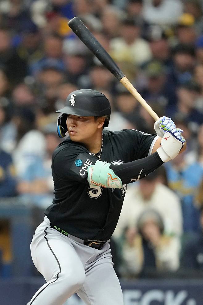 무라카미는 27일 밀워키 브루어스와 개막전에 6번-1루수로 선발 출전했다. AFP연합뉴스