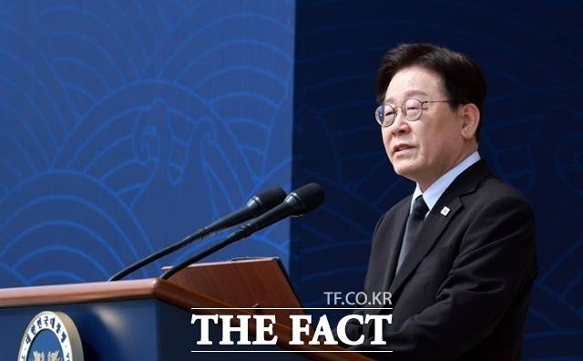 이재명 대통령이 27일 국립대전현충원에서 열린 제11회 서해수호의 날 기념식에서 기념사를 하고 있다. /뉴시스