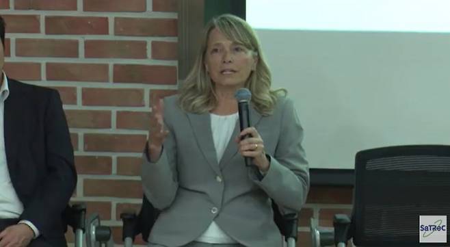 스테파니 컨트리먼 콜로라도대 볼더 바이오서브 스페이스 테크놀로지스 소장. 한국과학기술원인공위성연구소 유튜브 캡처