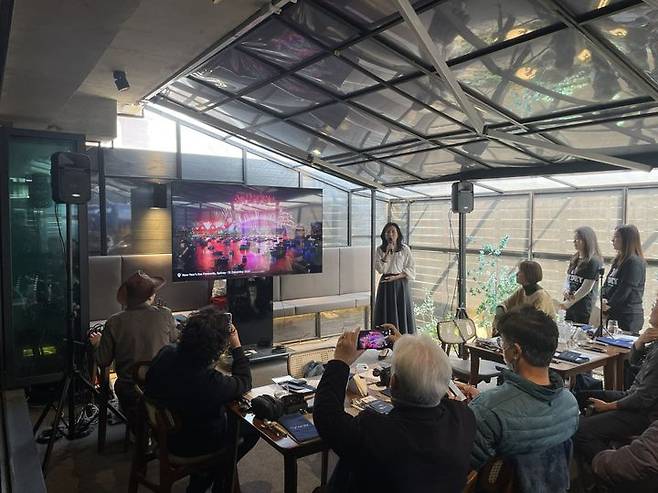 최근 호주 뉴사우스웨일즈주 관광청 미디어데이에서 뉴사우스웨일즈주 관광청 한국 비즈니스 개발 매니저 김희정 이사가 발표하고 있다. (사진=호주 뉴사우스웨일즈주 관광청) *재판매 및 DB 금지