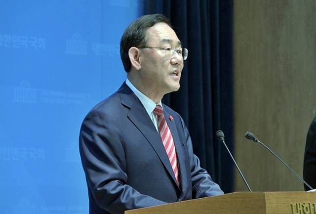 ▲주호영 국회부의장이 26일 국회 소통관에서 가처분 신청과 관련해 기자회견을 하고 있다. ⓒ주호영 의원실 제공