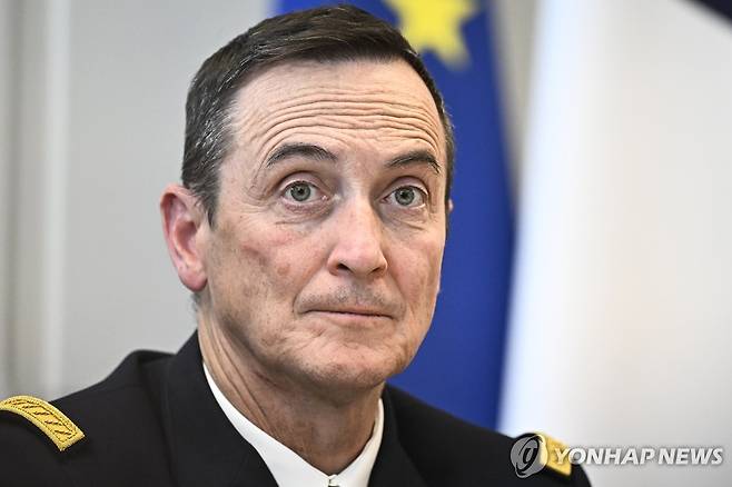 파비앵 망동 합참의장 [EPA=연합뉴스 자료사진. 재판매 및 DB 금지]