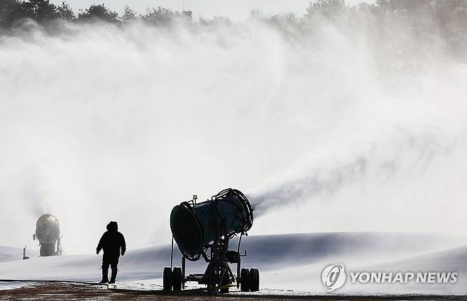 스키장 제설기 [연합뉴스 자료사진]