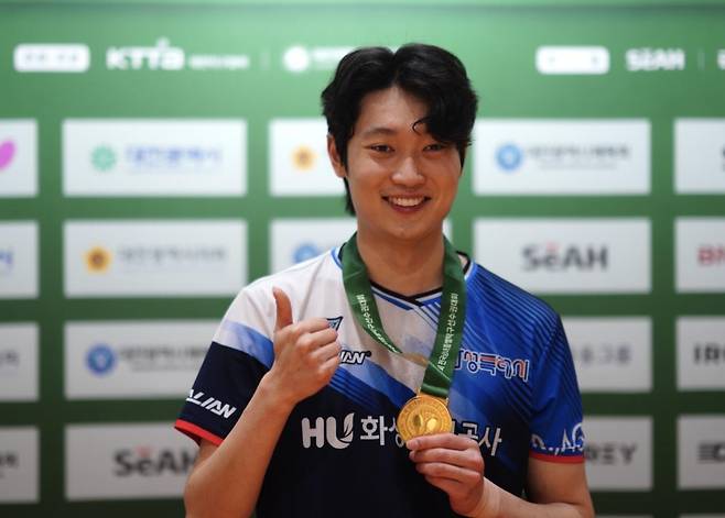 종별탁구선수권 남자 일반부 단식 우승을 차지한 조대성 [촬영 이동칠]