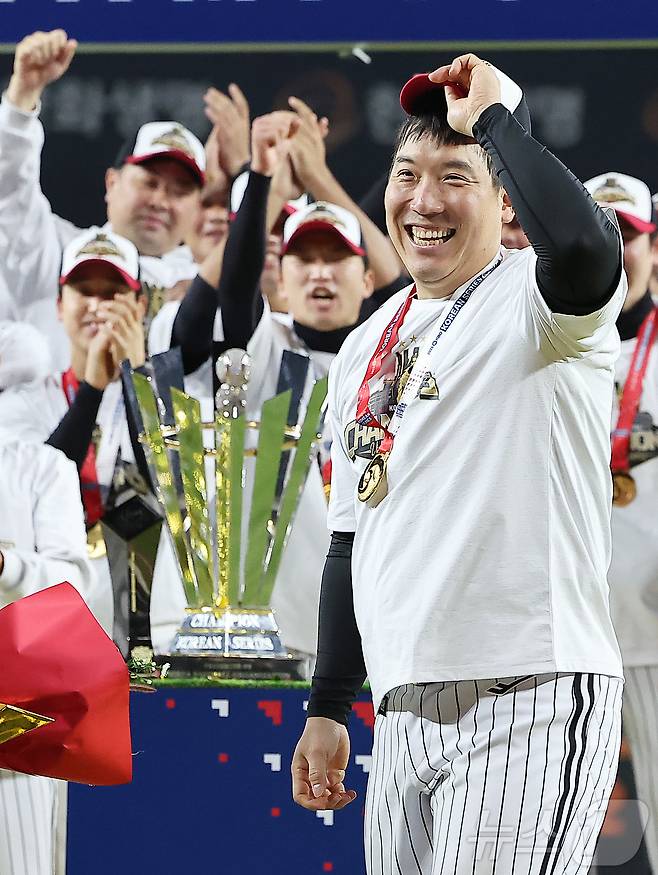 지난해 LG 트윈스의 통합 우승을 이끈 김현수. 2025.10.31 ⓒ 뉴스1 김진환 기자