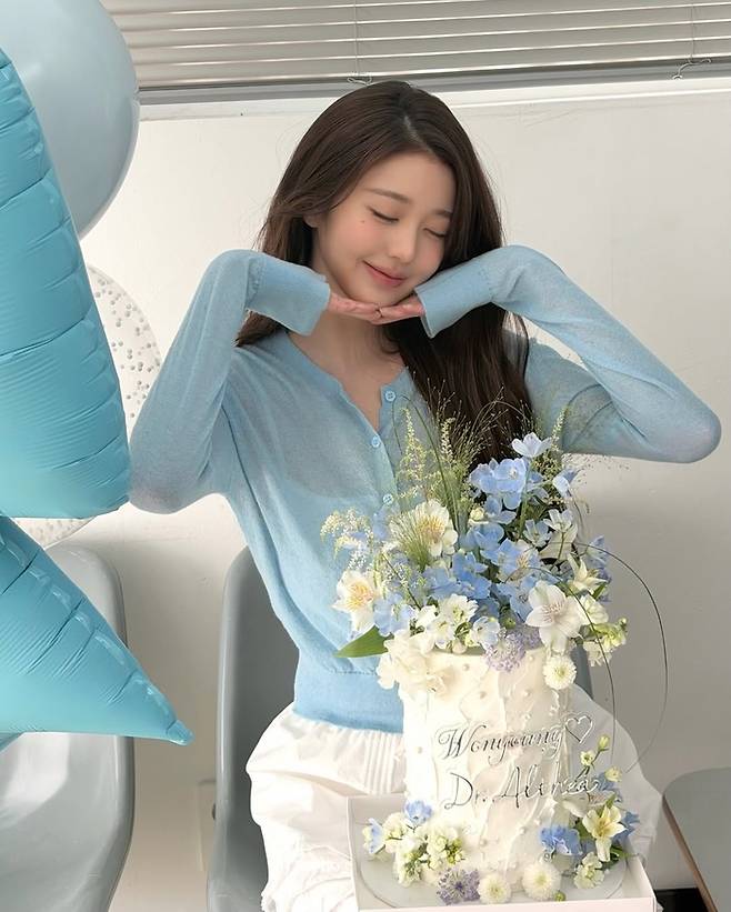 사진ㅣ장원영 SNS