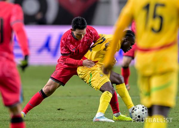 조유민(왼쪽). 서형권 기자