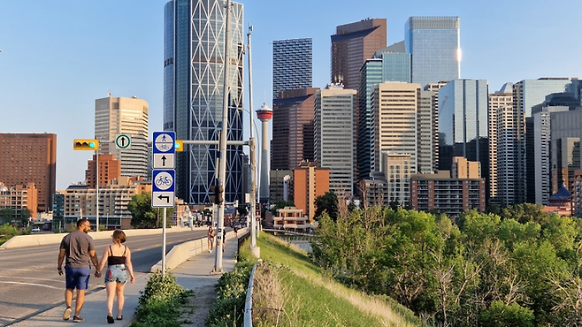 캐나다 캘거리 센터 스트리트 다리 / 사진= 투어리즘캘거리(Anna Grebeshchuk_Tourism Calgary_orig)