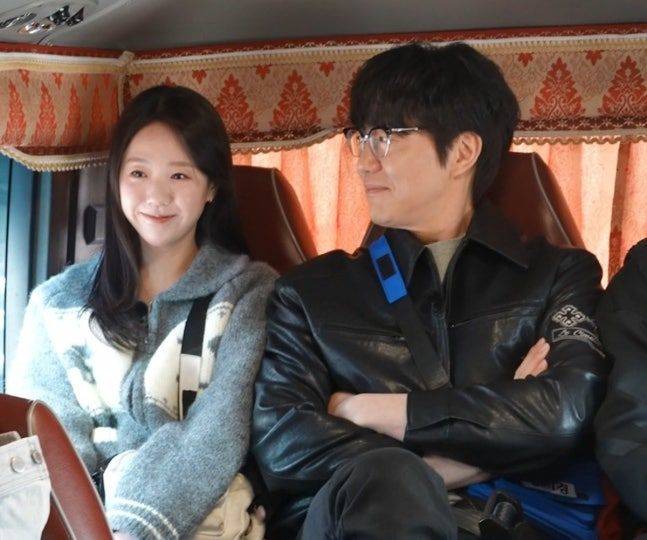 [서울=뉴시스] 배우 지예은과 가수 성시경이 묘한 기류를 형성한다. (사진=SBS) 2026.03.28. photo@newsis.com *재판매 및 DB 금지