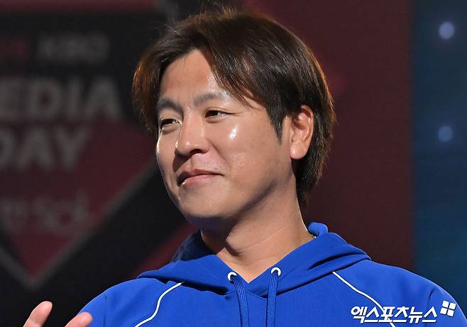 26일 오후 서울 송파구 롯데호텔 월드에서 열린 ‘2026 신한은행 SOL KBO’ 미디어데이, 삼성 강민호가 포즈를 취하고 있다. 엑스포츠뉴스 DB