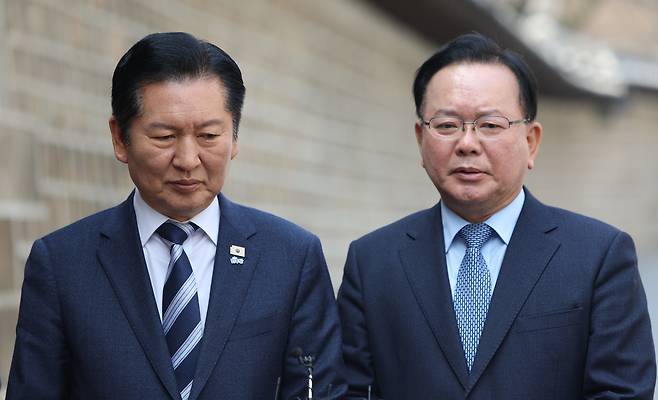 김부겸 전 국무총리가 30일 오전 10시 국회 소통관에서 6·3 지방선거 대구시장 출마를 선언한다. 정청래 더불어민주당 대표와 지난 26일 회동을 한 김 전 부총리. /연합뉴스