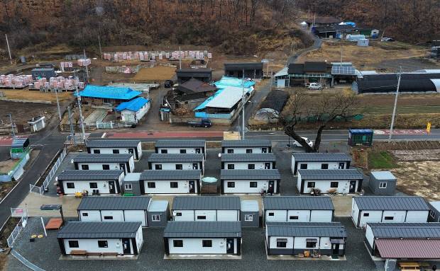 지난 18일 경북 안동시 일직면의 한 임시주거용 조립주택. 뉴스1