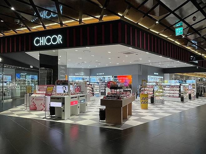 경기도 수원시에 문을 연 ‘시코르 AK수원점’ / 신세계백화점