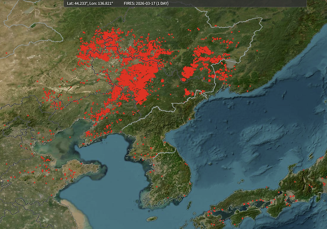 3월 17일 NASA 산불 감시 위성에 포착된 중국 동북부의 대규모 화점.