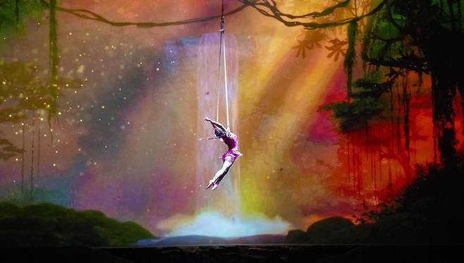 [서울=뉴시스] 에버랜드 서커스 '윙즈 오브 메모리' 공연 모습 (사진=에버랜드 제공) 2026.03.29. photo@newsis.com *재판매 및 DB 금지