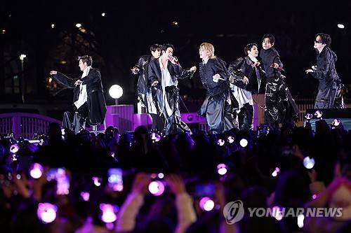 광화문 무대로 컴백한 방탄소년단(BTS) [연합뉴스 제공]