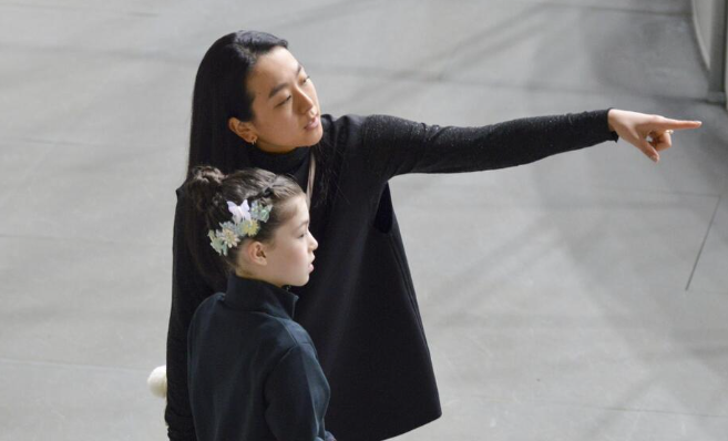 ▲ 아사다는 '열도의 김연아'로 칭송받는 일본 피겨 역대 최고 스타로 꼽힌다. 주니어 시절부터 둘은 필생의 라이벌로 각축을 벌여왔고 실제 2000년대 중반까진 김연아와 호각세를 이뤘다. ⓒ 교도뉴스