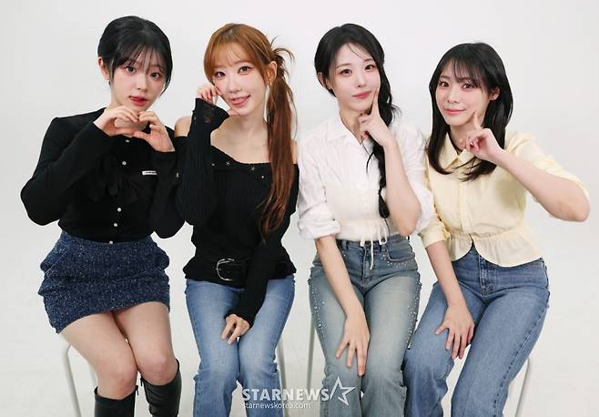 (왼쪾부터) 밴드 QWER 쵸단, 마젠타, 히나, 시연 /사진=이동훈