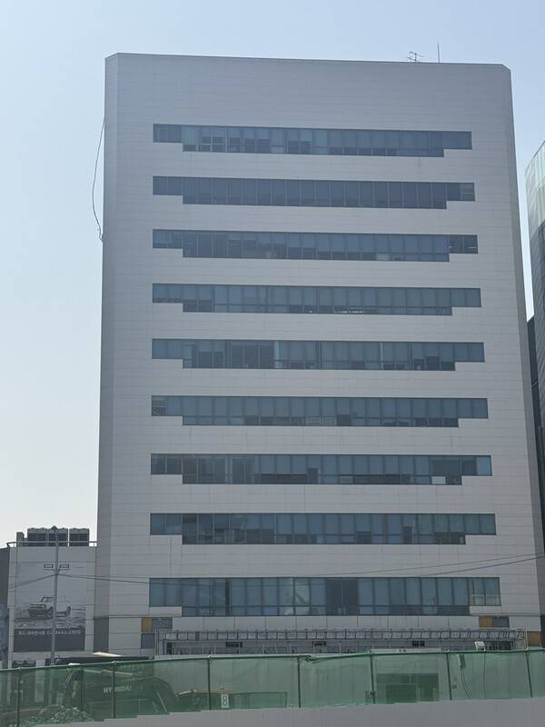 지커 전시장이 들어설 강남 대치동에 위치한 건물. [출처=EBN]