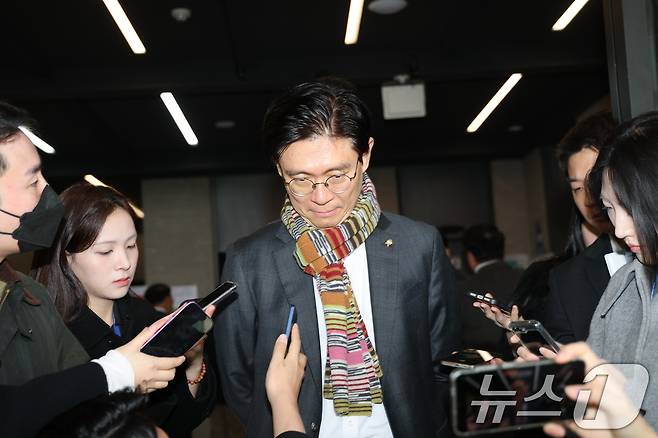 조정훈 국민의힘 인재영입위원장이 13일 서울 여의도 중앙당사에서 이정현 공천관리위원장 사퇴 관련 질의에 답변하고 있다. 2026.3.13 ⓒ 뉴스1 이승배 기자