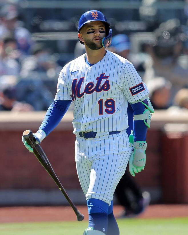 <yonhap photo-0546="">비솃이 30일(한국시간) 피츠버그전 3회 삼진을 당한 뒤 더그아웃으로 들어가고 있다. Mandatory Credit: Brad Penner-Imagn Images/2026-03-30 03:53:03/ <저작권자 ⓒ 1980~2026 ㈜연합뉴스. 무단 전재 재배포 금지, AI 학습 및 활용 금지></yonhap>
