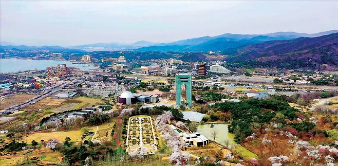 2025 APEC 개최 이후 관광 관련 기업의 투자가 이어지고 있는 경주 보문단지.  경북문화관광공사 제공