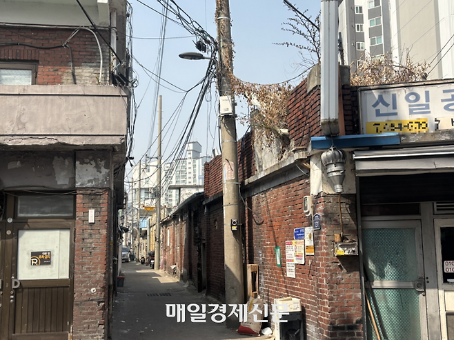 지난 26일 방문한 성수전략정비구역 4지구 내 빌라 밀집 지역. [백지연 기자]
