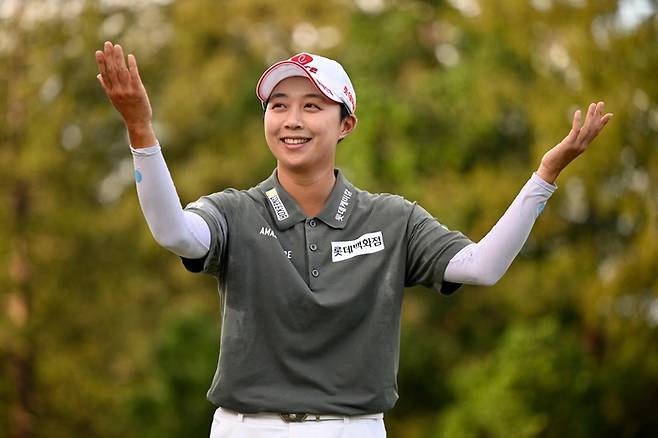 LPGA 투어 포티넷 파운더스컵 정상에 오른 뒤 기뻐하고 있는 김효주. AFP 연합뉴스
